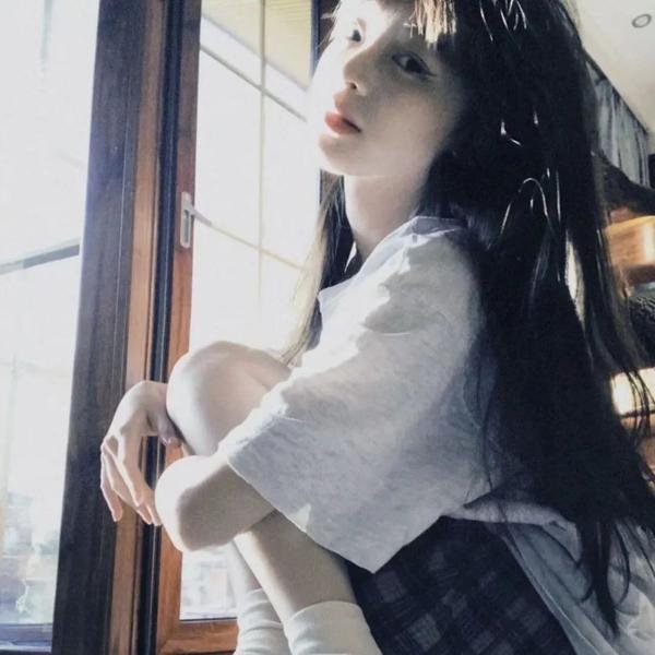 蒂拉和兰妮劫火车